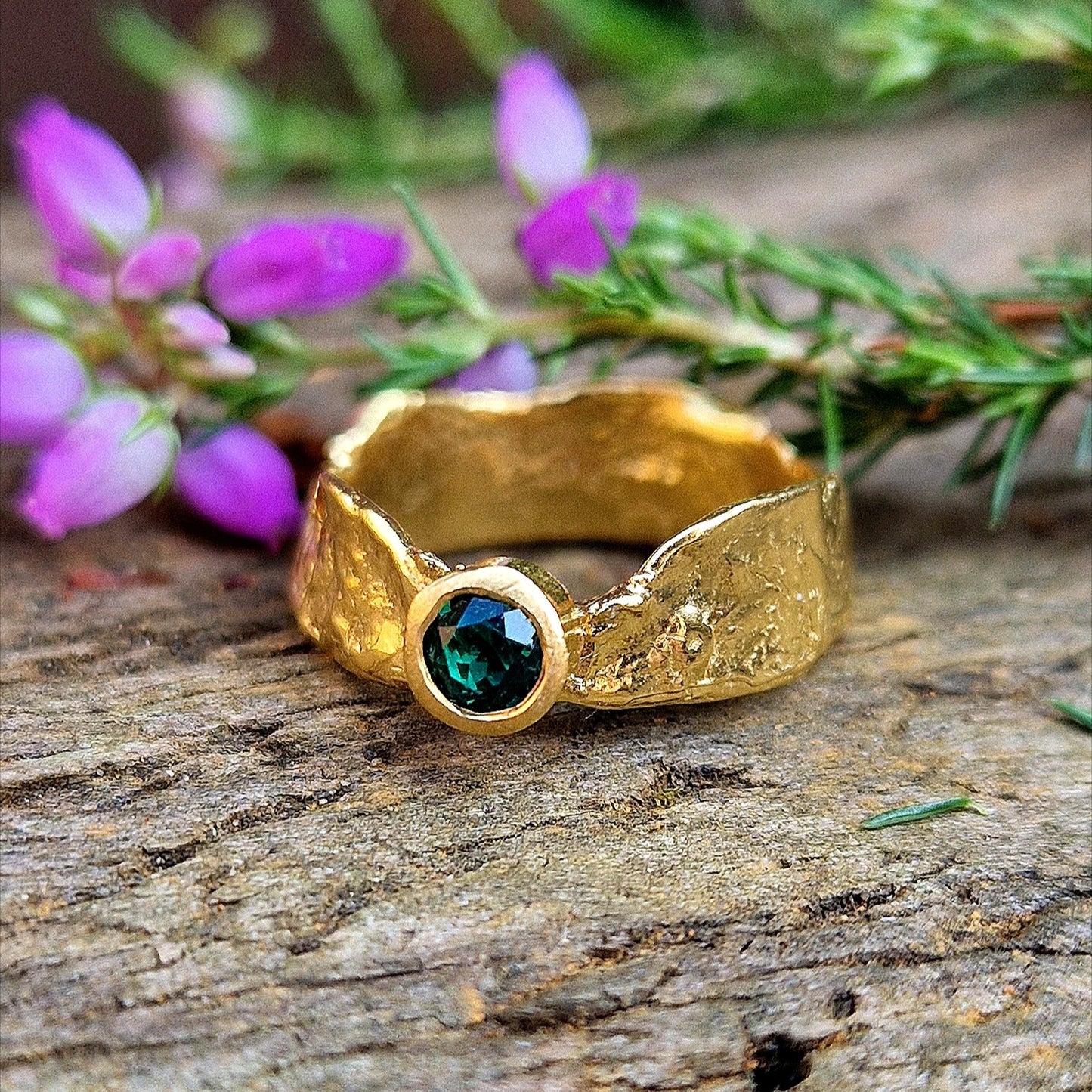 Gold & Emerald Thin Band Faerie Tale Ring - Ready to Wear