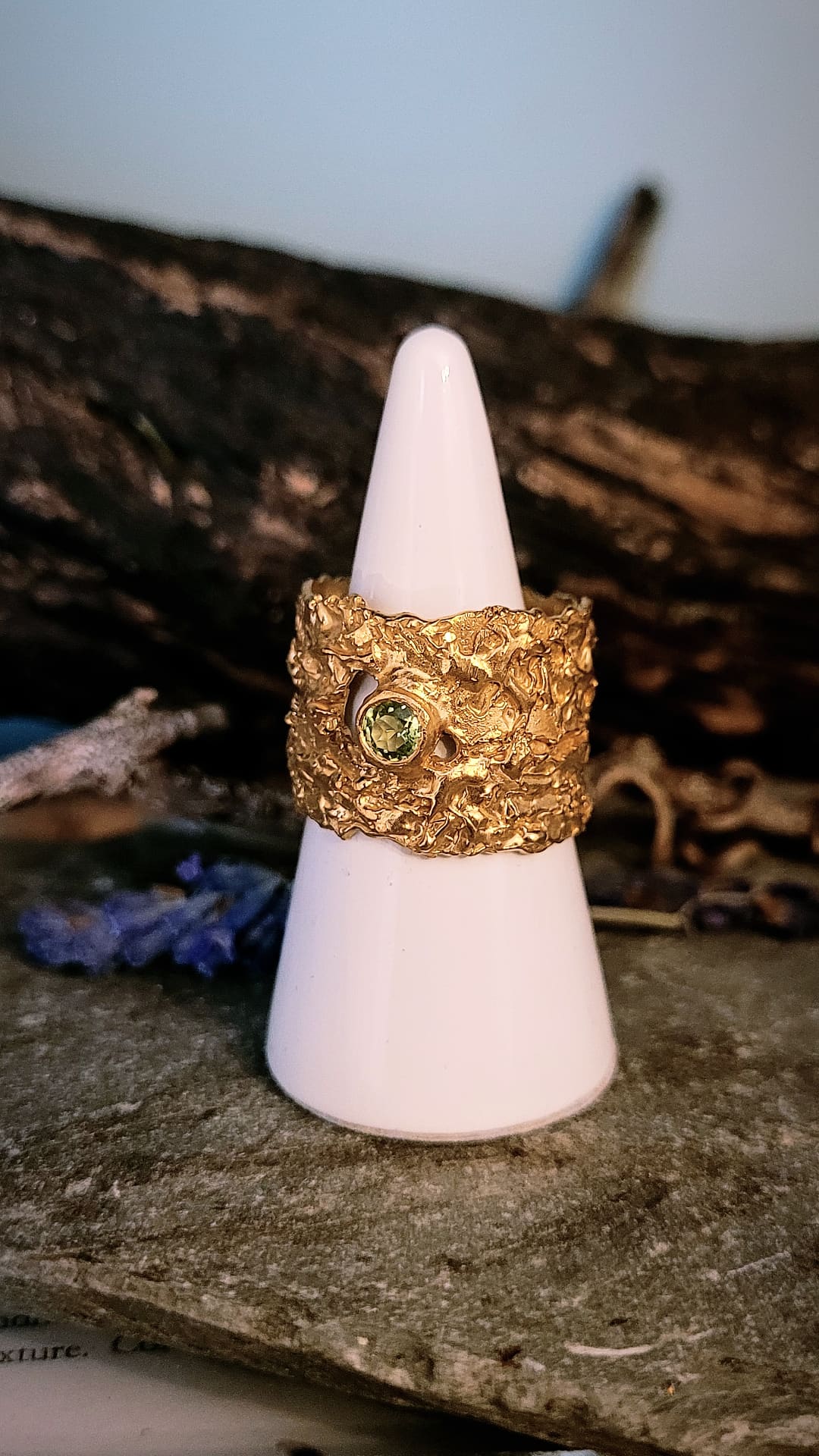 Gold That Place Beyond Wide Ring in Peridot