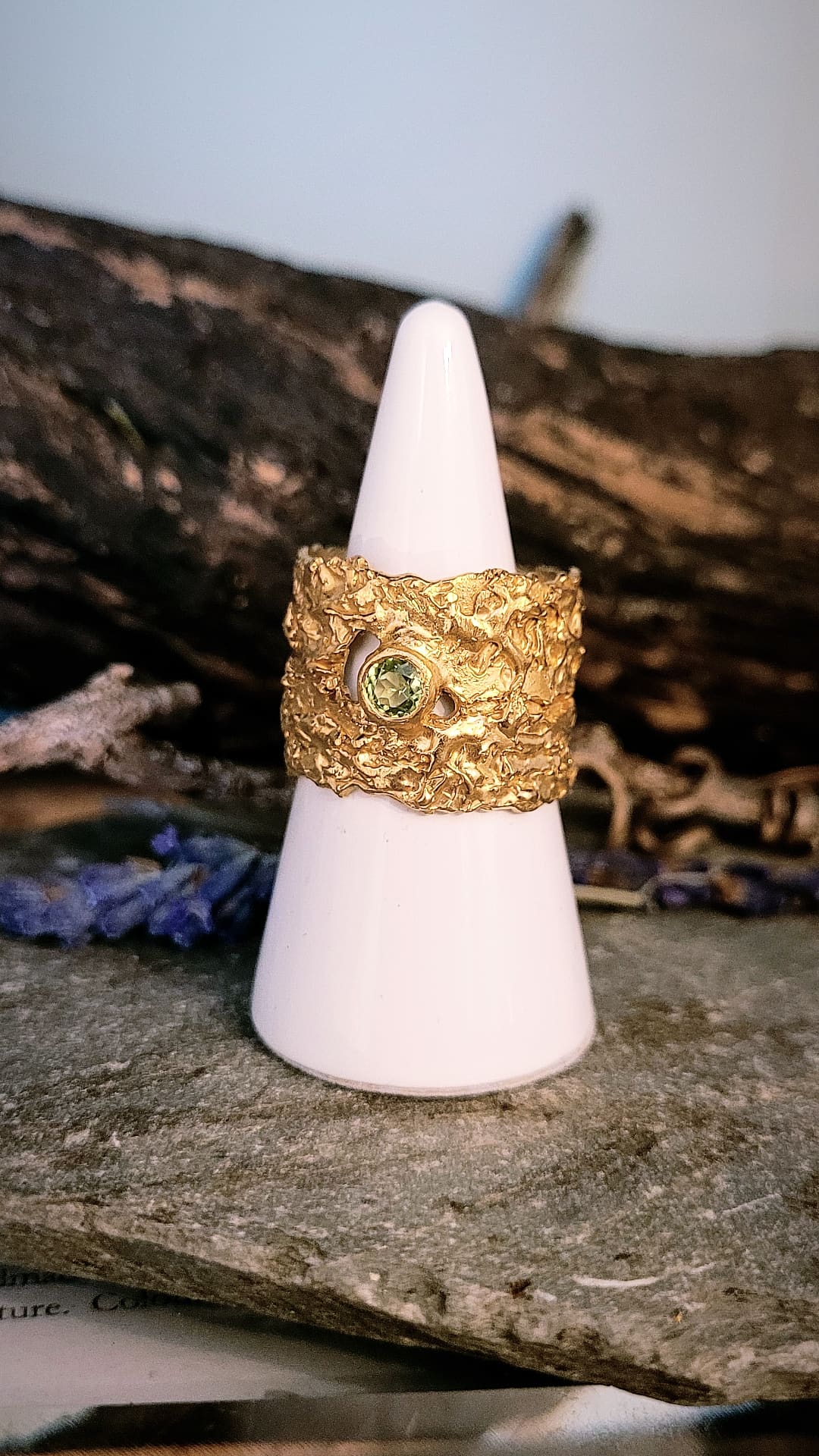 Gold That Place Beyond Wide Ring in Peridot